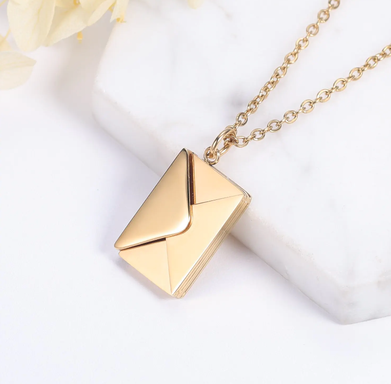 Envelope Necklace - Luhinzo Picks