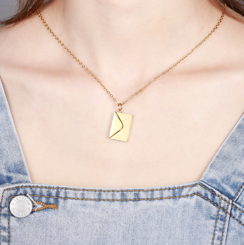 Envelope Necklace - Luhinzo Picks